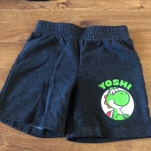 Super Mario Brothers: Yoshi sweatshirts in size S